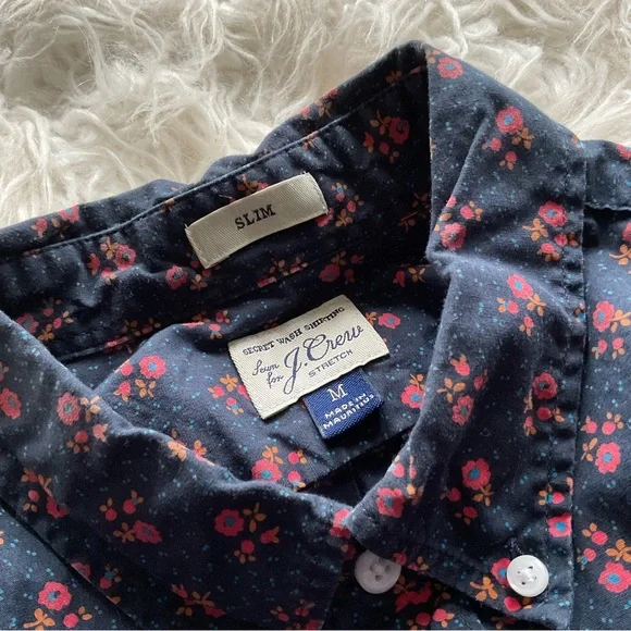 J CREW Slim Stretch Secret Wash Floral Sport Shirt‎ In Navy - Picture 3 of 5